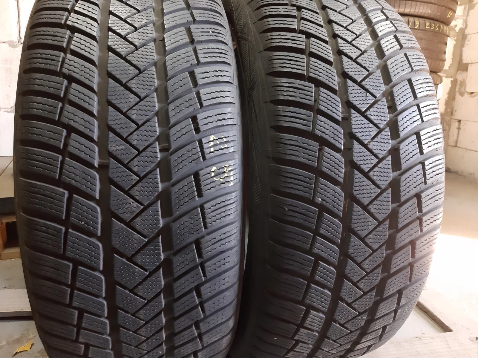 Придбати вживані шини Vredestein Wintrac Pro . 255/45 R 20 Вживані шини з Європи Vredestein Wintrac Pro . 255/45 R 20