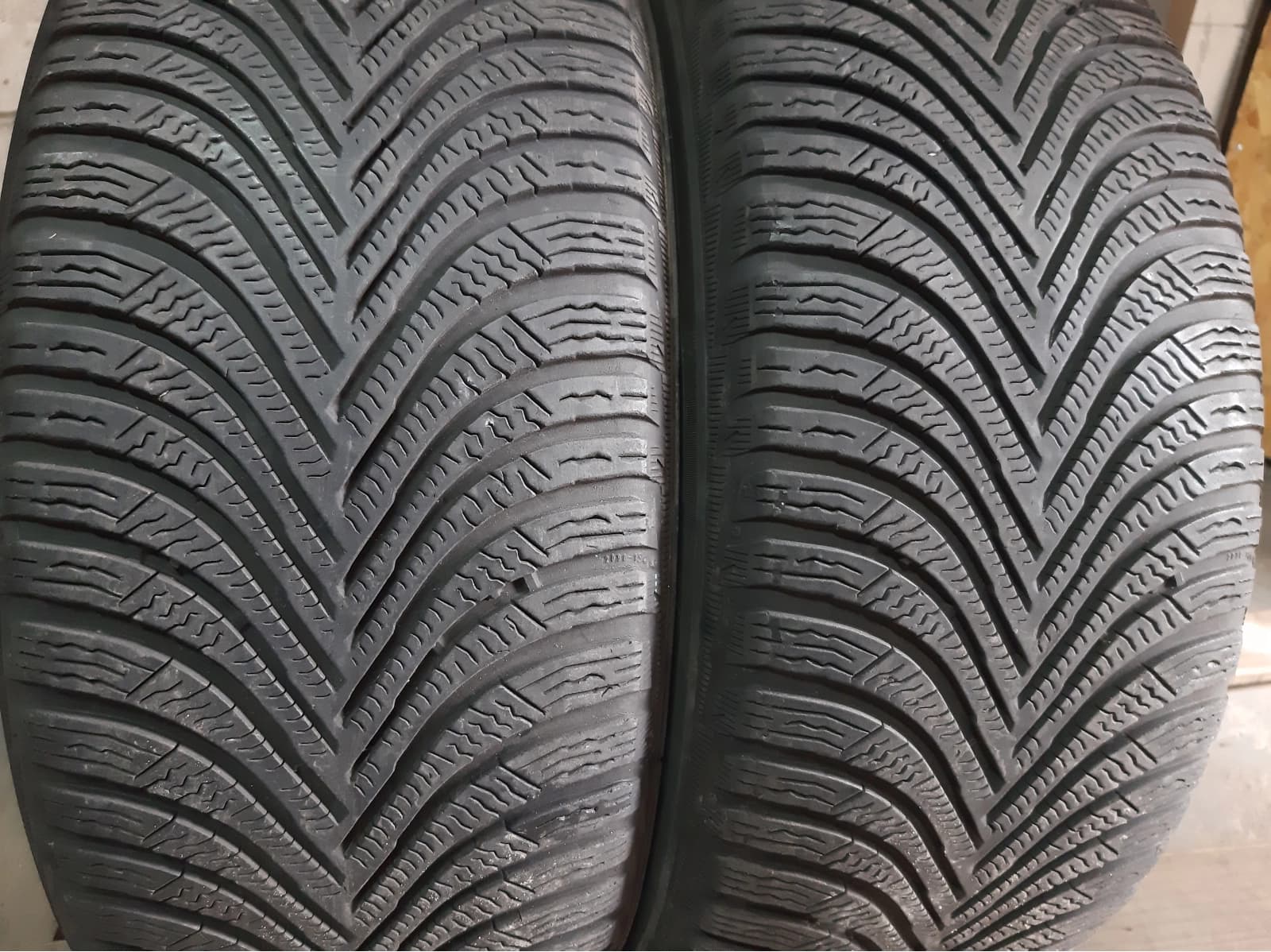 Придбати вживані шини Michelin Alpin 5 … . 225/50 R 17 Вживані шини з Європи Michelin Alpin 5 … . 225/50 R 17