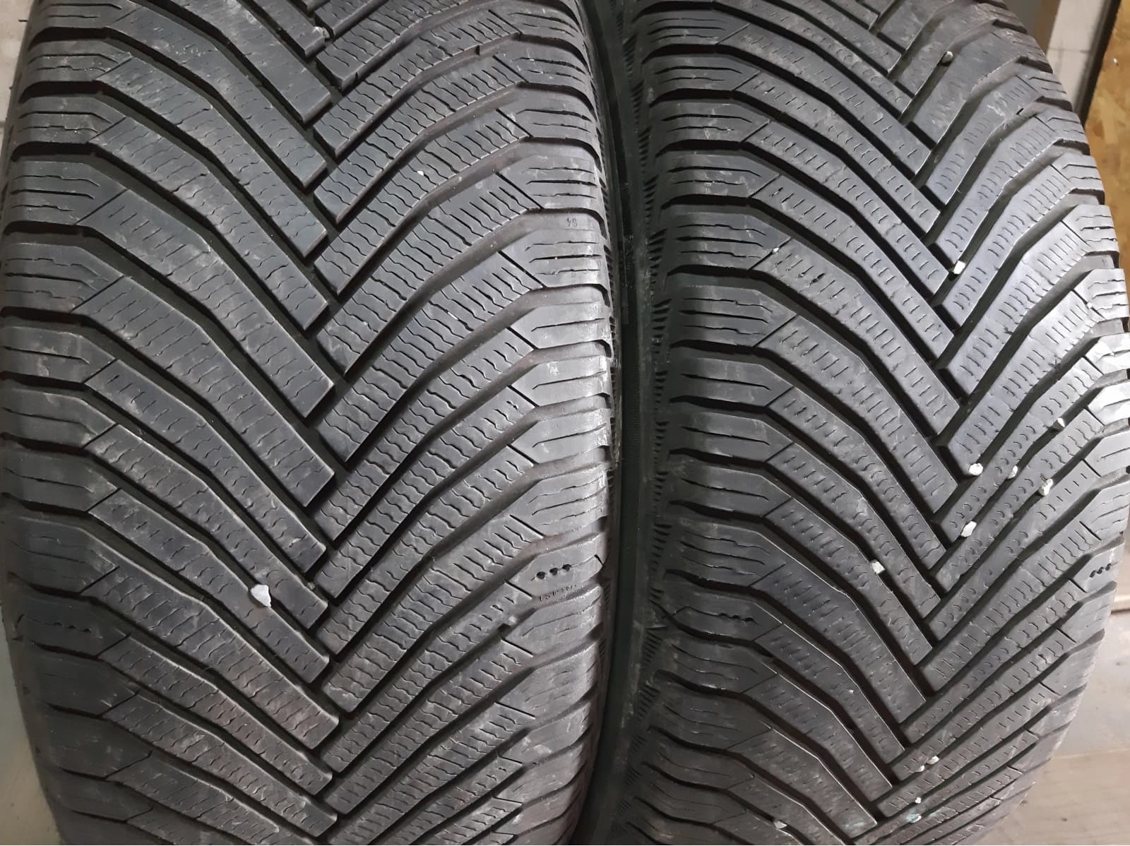 Придбати вживані шини Michelin Alpin 7 . . 215/50 R 17 Вживані шини з Європи Michelin Alpin 7 . . 215/50 R 17