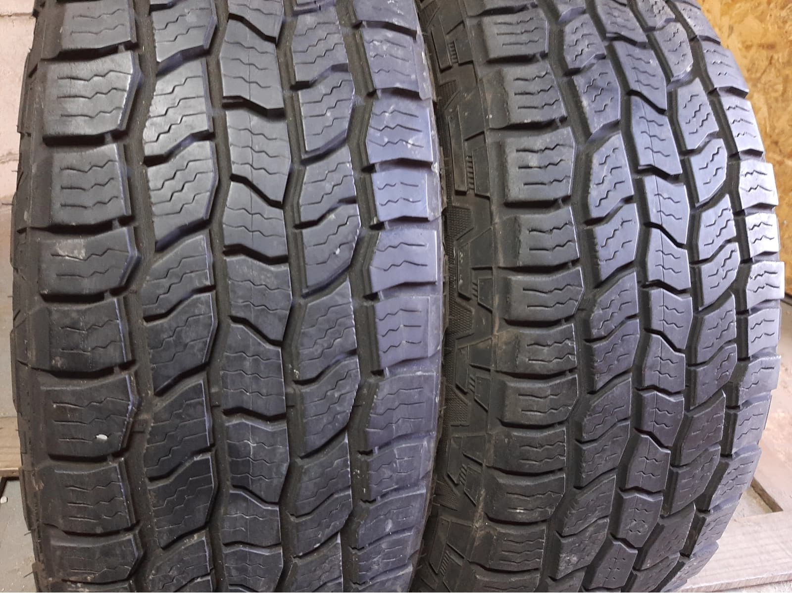 Придбати вживані шини Cooper Discoverer 225/70 R 16 Вживані шини з Європи Cooper Discoverer 225/70 R 16