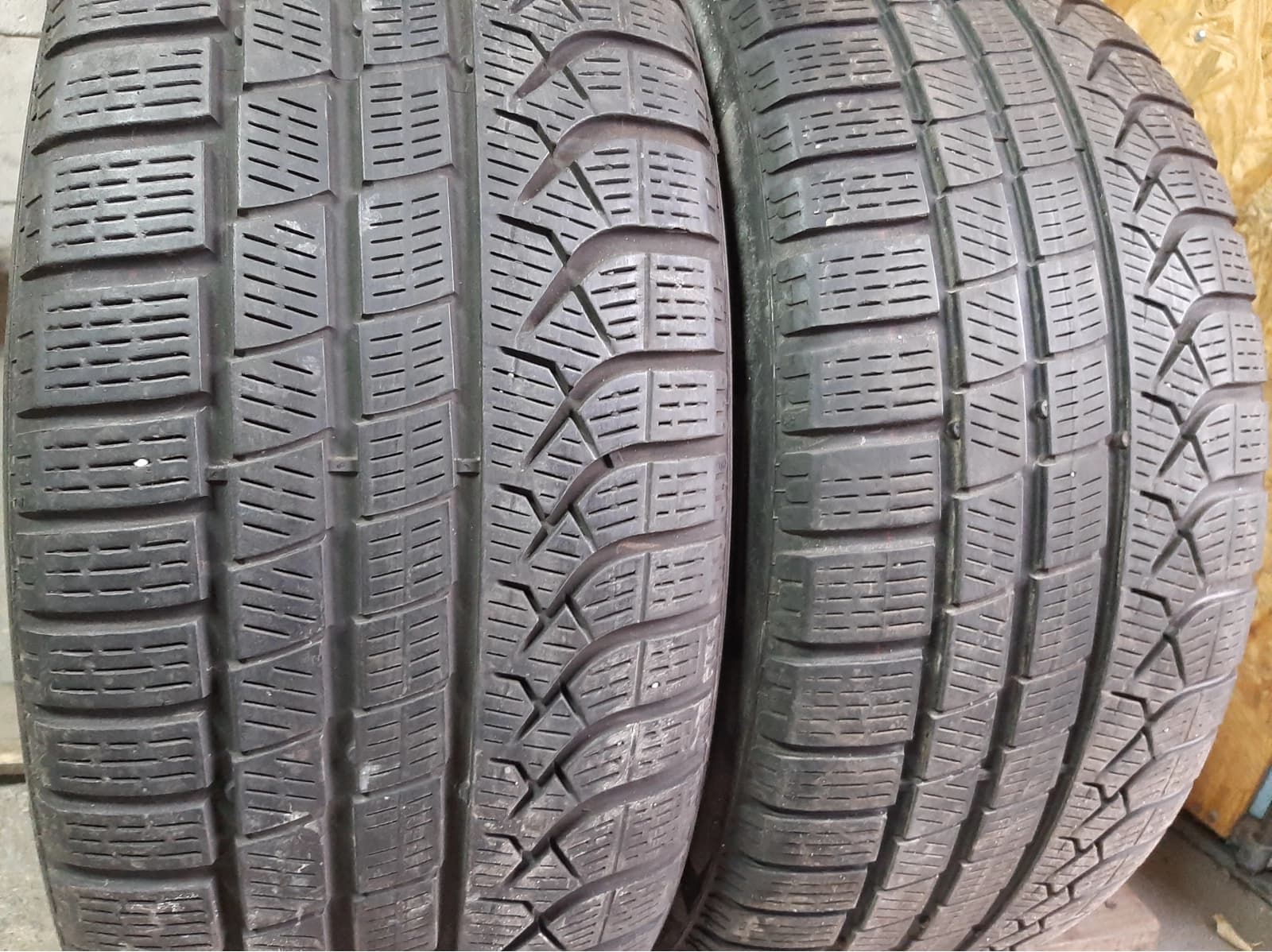 Придбати вживані шини Pirelli P Zero Winter 245/45 R 19 Вживані шини з Європи Pirelli P Zero Winter 245/45 R 19