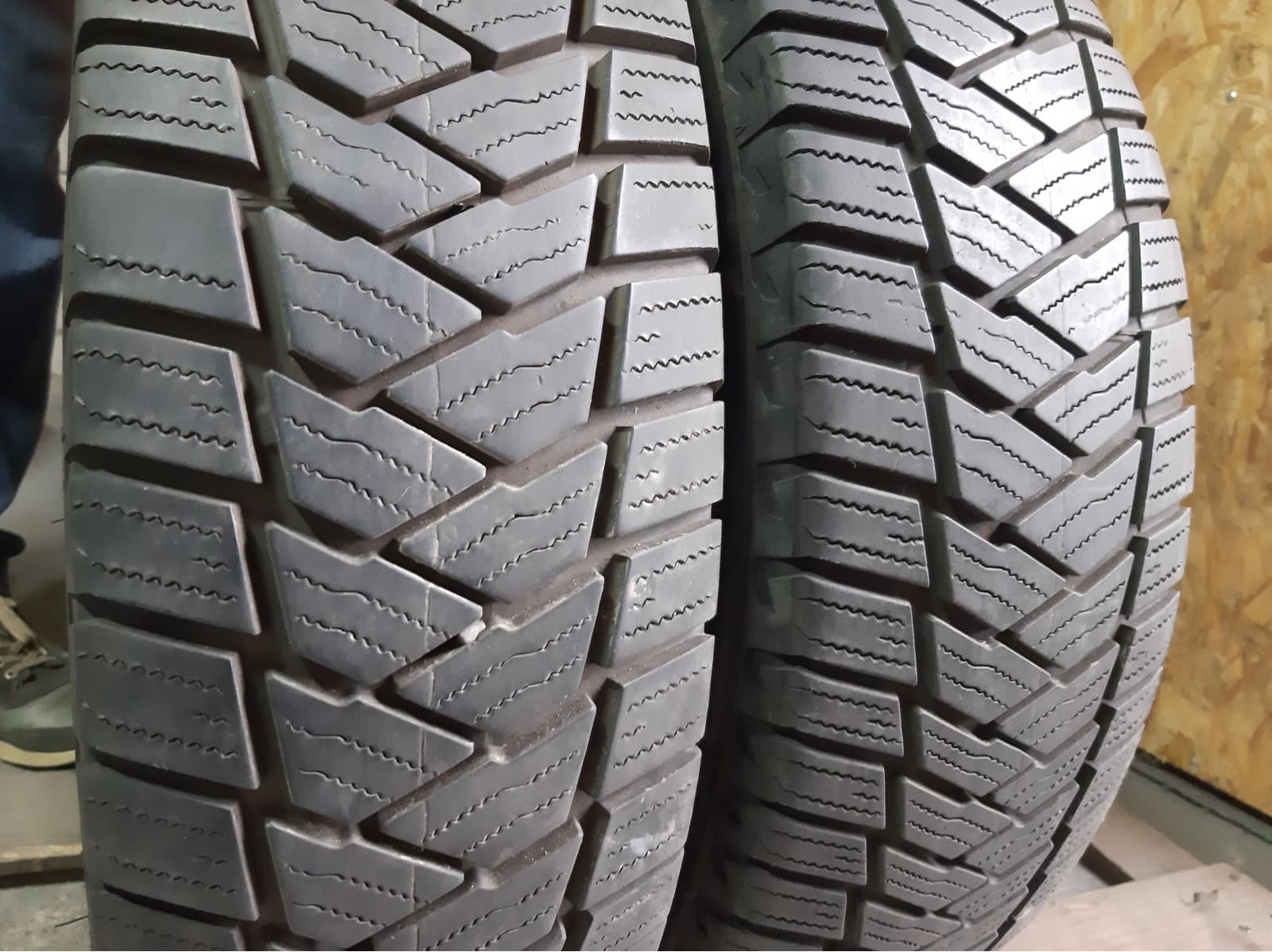 Придбати вживані шини Bridgestone Duravis All Season Evo 205/75 R 16C Вживані шини з Європи Bridgestone Duravis All Season Evo 205/75 R 16C
