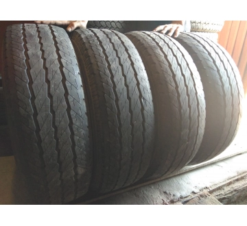 Шини на авто в хорошому стані Continental Vanco 8 шириною 215 висотою 0 радіусом R 14C низькі ціни