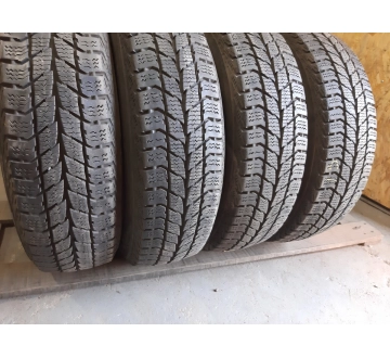 Шини на авто в хорошому стані Uniroyal Snow Max 2 шириною 185 висотою 0 радіусом R 14C низькі ціни