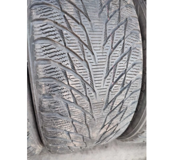 Шини на авто в хорошому стані Nokian Hakkapeliitta R2 шириною 235 висотою 50 радіусом R 17 низькі ціни