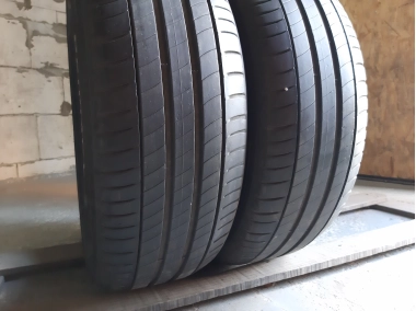 Уживані шини з Європи Michelin Primacy 3 . 215/60 R 16 Шини на авто в хорошому стані Michelin Primacy 3 . шириною 215 висотою 60 радіусом R 16 низькі ціни