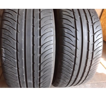 Шини на авто в хорошому стані Kumho Ecsta SPT  … шириною 225 висотою 55 радіусом R 17 низькі ціни