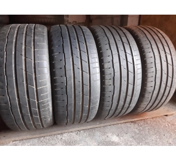 Шини на авто в хорошому стані Hankook Ventus S1 evo 3.     шириною 235 висотою 40 радіусом R 19 низькі ціни