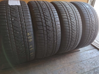 Уживані шини з Європи Pirelli Scorpion Winter 275/45 R 21 Шини на авто в хорошому стані Pirelli Scorpion Winter шириною 275 висотою 45 радіусом R 21 низькі ціни