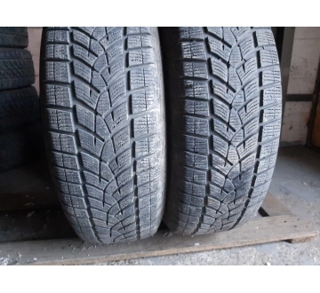 Шини на авто в хорошому стані GoodYear Ultra Grip Performance  /   шириною 215 висотою 70 радіусом R 16 низькі ціни