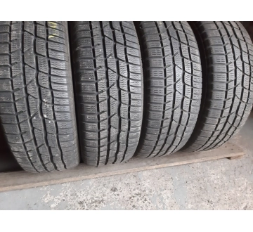 Шини на авто в хорошому стані Continental Conti Winter Contact TS 830P  .  шириною 205 висотою 60 радіусом R 16 низькі ціни