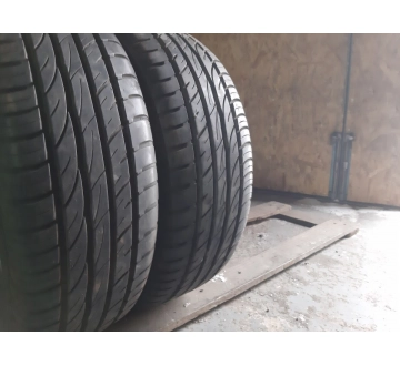 Шини на авто в хорошому стані Barum Bravuris 2   шириною 195 висотою 60 радіусом R 15 низькі ціни