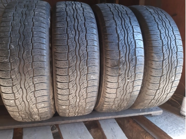 Уживані шини з Європи Bridgestone Dueler H/T 687 225/65 R 17 Шини на авто в хорошому стані Bridgestone Dueler H/T 687 шириною 225 висотою 65 радіусом R 17 низькі ціни