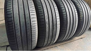 Уживані шини з Європи Michelin Primacy 4 . … . 225/50 R 17 Шини на авто в хорошому стані Michelin Primacy 4 . … . шириною 225 висотою 50 радіусом R 17 низькі ціни