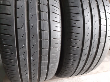 Уживані шини з Європи Pirelli Cinturato P7 . 235/45 R 18 Шини на авто в хорошому стані Pirelli Cinturato P7 . шириною 235 висотою 45 радіусом R 18 низькі ціни