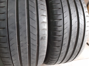 Уживані шини з Європи Michelin Latitude Sport 3 255/55 R 18 Шини на авто в хорошому стані Michelin Latitude Sport 3 шириною 255 висотою 55 радіусом R 18 низькі ціни