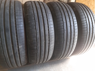 Уживані шини з Європи Hankook Ventus S1 Evo3 235/55 R 19 Шини на авто в хорошому стані Hankook Ventus S1 Evo3 шириною 235 висотою 55 радіусом R 19 низькі ціни