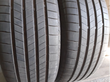 Уживані шини з Європи Bridgestone Turanza Eco 235/55 R 19 Шини на авто в хорошому стані Bridgestone Turanza Eco шириною 235 висотою 55 радіусом R 19 низькі ціни