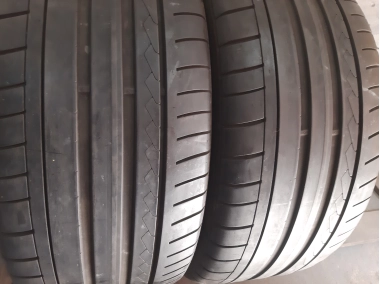 Уживані шини з Європи Dunlop Sportmaxx G+ 255/40 R 19 Шини на авто в хорошому стані Dunlop Sportmaxx G+ шириною 255 висотою 40 радіусом R 19 низькі ціни