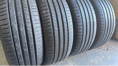 Уживані шини з Європи Pirelli Scorpion . 235/50 R 20 Шини на авто в хорошому стані Pirelli Scorpion . шириною 235 висотою 50 радіусом R 20 низькі ціни