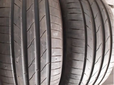 Уживані шини з Європи Hankook Ventus Evo Suv 255/45 R 19 Шини на авто в хорошому стані Hankook Ventus Evo Suv шириною 255 висотою 45 радіусом R 19 низькі ціни