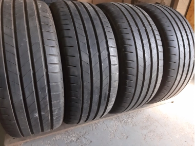 Уживані шини з Європи Bridgestone Turanza T005 255/45 R 19 Шини на авто в хорошому стані Bridgestone Turanza T005 шириною 255 висотою 45 радіусом R 19 низькі ціни