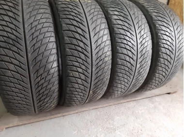 Шини на авто в хорошому стані Michelin Pilot Alpin 5 шириною 235 висотою 40 радіусом R 18 низькі ціни