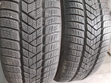 Уживані шини з Європи Pirelli Scorpion Winter 235/50 R 20 Шини на авто в хорошому стані Pirelli Scorpion Winter шириною 235 висотою 50 радіусом R 20 низькі ціни