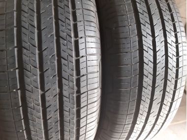 Уживані шини з Європи Continental 4*4 Contact . 235/65 R 17 Шини на авто в хорошому стані Continental 4*4 Contact . шириною 235 висотою 65 радіусом R 17 низькі ціни