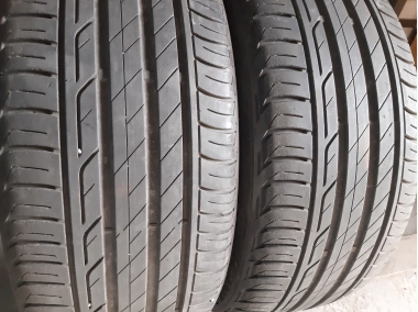 Уживані шини з Європи Bridgestone Turanza T001 . . . . 225/45 R 17 Шини на авто в хорошому стані Bridgestone Turanza T001 . . . . шириною 225 висотою 45 радіусом R 17 низькі ціни