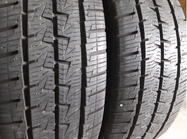 Уживані шини з Європи Continental Van Contact 4 Season 225/65 R 16C Шини на авто в хорошому стані Continental Van Contact 4 Season шириною 225 висотою 65 радіусом R 16C низькі ціни