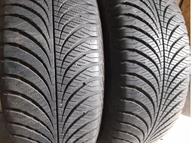 Шини на авто в хорошому стані GoodYear Vector 4 Seasons Gen 2 шириною 235 висотою 65 радіусом R 17 низькі ціни