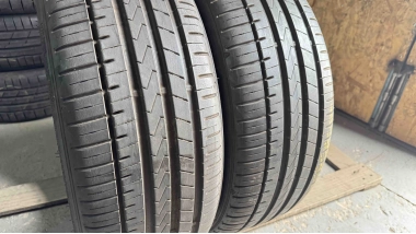 Уживані шини з Європи Falken Azenis FK 510 225/45 R 19 Шини на авто в хорошому стані Falken Azenis FK 510 шириною 225 висотою 45 радіусом R 19 низькі ціни