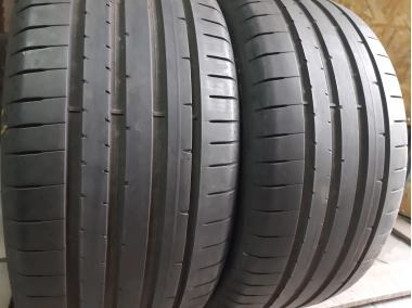 Уживані шини з Європи Dunlop Sport Maxx RT 245/40 R 18 Шини на авто в хорошому стані Dunlop Sport Maxx RT шириною 245 висотою 40 радіусом R 18 низькі ціни