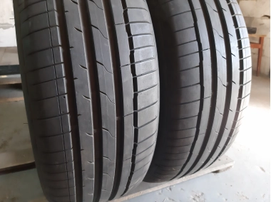 Уживані шини з Європи Hankook Ventus S1 Evo 3 235/55 R 19 Шини на авто в хорошому стані Hankook Ventus S1 Evo 3 шириною 235 висотою 55 радіусом R 19 низькі ціни