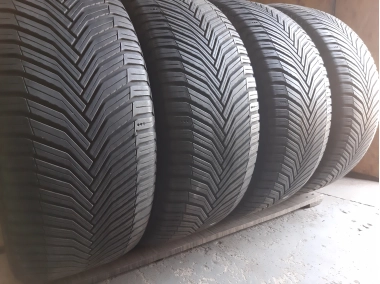 Уживані шини з Європи Michelin Cross Climate 275/45 R 20 Шини на авто в хорошому стані Michelin Cross Climate шириною 275 висотою 45 радіусом R 20 низькі ціни