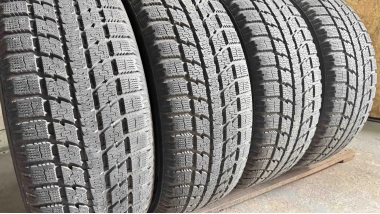 Уживані шини з Європи Toyo Observe GSI-5 245/55 R 19 Шини на авто в хорошому стані Toyo Observe GSI-5 шириною 245 висотою 55 радіусом R 19 низькі ціни