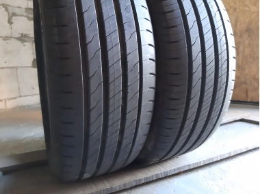 Шини на авто в хорошому стані Good Year Efficient Grip . шириною 205 висотою 55 радіусом R 16 низькі ціни