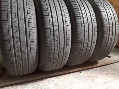 Уживані шини з Європи Bridgestone B 250 195/65 R 15 Шини на авто в хорошому стані Bridgestone B 250 шириною 195 висотою 65 радіусом R 15 низькі ціни