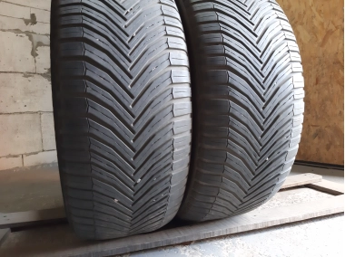 Уживані шини з Європи Michelin Cross Climate 2 Suv 255/55 R 18 Шини на авто в хорошому стані Michelin Cross Climate 2 Suv шириною 255 висотою 55 радіусом R 18 низькі ціни