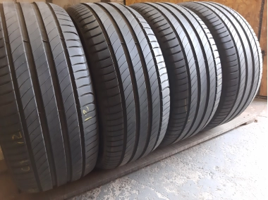 Уживані шини з Європи Michelin Primacy 4 . 245/45 R 17 Шини на авто в хорошому стані Michelin Primacy 4 . шириною 245 висотою 45 радіусом R 17 низькі ціни
