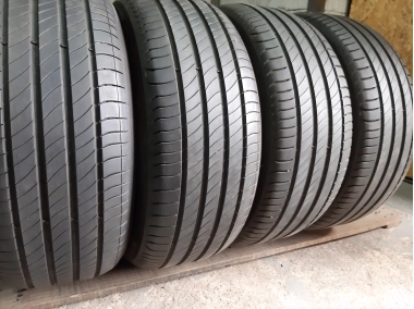 Уживані шини з Європи Michelin Primacy 4 / 235/50 R 18 Шини на авто в хорошому стані Michelin Primacy 4 / шириною 235 висотою 50 радіусом R 18 низькі ціни