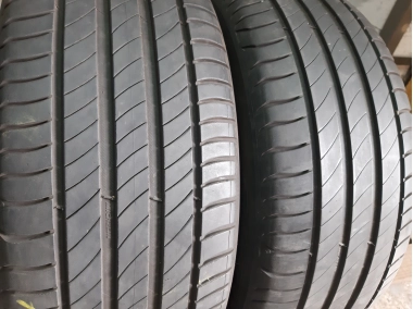 Уживані шини з Європи Michelin Primacy 4 … / 235/45 R 18 Шини на авто в хорошому стані Michelin Primacy 4 … / шириною 235 висотою 45 радіусом R 18 низькі ціни