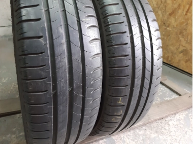 Шини на авто в хорошому стані Michelin Energy Saver  … шириною 195 висотою 65 радіусом R 15 низькі ціни