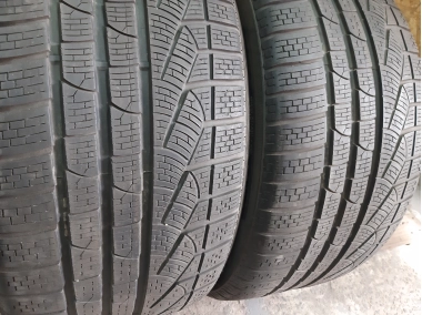 Шини на авто в хорошому стані Pirelli Sottozero Winter 240 шириною 275 висотою 40 радіусом R 19 низькі ціни