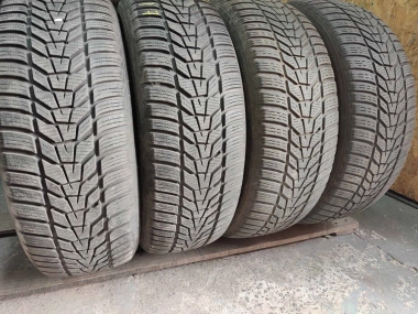 Шини на авто в хорошому стані Hankook Winter I Cept Evo 3     .  . шириною 225 висотою 60 радіусом R 17 низькі ціни