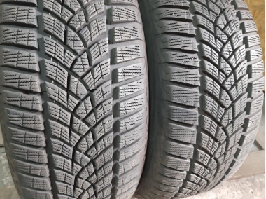 Уживані шини з Європи GoodYear Ultra Grip Performance. 225/55 R 17 Шини на авто в хорошому стані GoodYear Ultra Grip Performance. шириною 225 висотою 55 радіусом R 17 низькі ціни