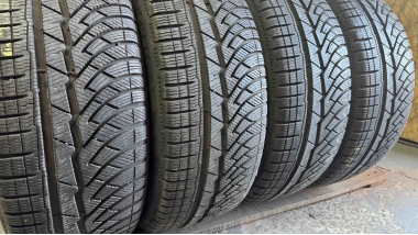 Уживані шини з Європи Michelin Pilot Alpin PA4 . 225/45 R 18 Шини на авто в хорошому стані Michelin Pilot Alpin PA4 . шириною 225 висотою 45 радіусом R 18 низькі ціни
