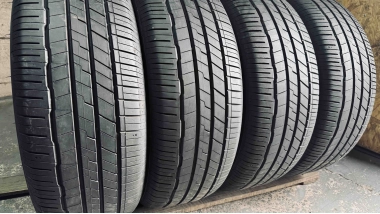 Шини на авто в хорошому стані Hankook Ventus S1 Evo3 Suv  .  . шириною 235 висотою 55 радіусом R 19 низькі ціни