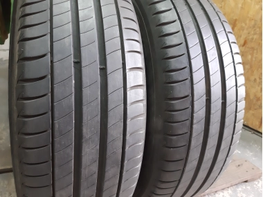 Уживані шини з Європи Michelin Primacy 3 . 205/60 R 16 Шини на авто в хорошому стані Michelin Primacy 3 . шириною 205 висотою 60 радіусом R 16 низькі ціни